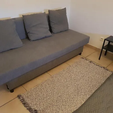 Moderne Avec Toutes Les Commodites, Proche De La Villa *